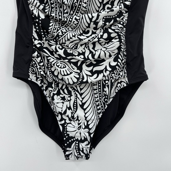 La Blanca Womens One Piece Swimsuit Size 10 Black White Ruched Slimming Beach - Picture 3 of 7